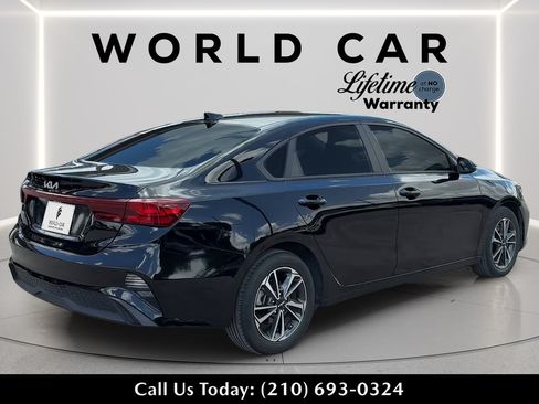Used 2024 Kia Forte LXS w/ LXS Technology Package FWD image 3