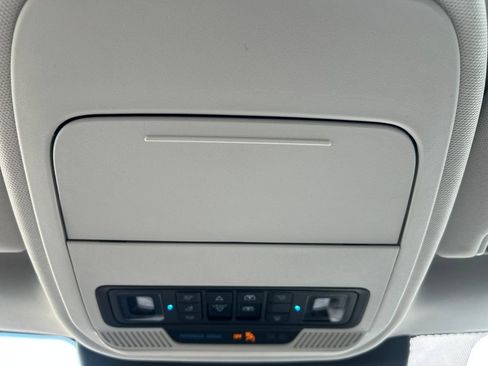 Used 2025 Ford Expedition Platinum AWD/4WD image 23