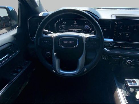 Used 2024 GMC Sierra 1500 SLT AWD/4WD image 6