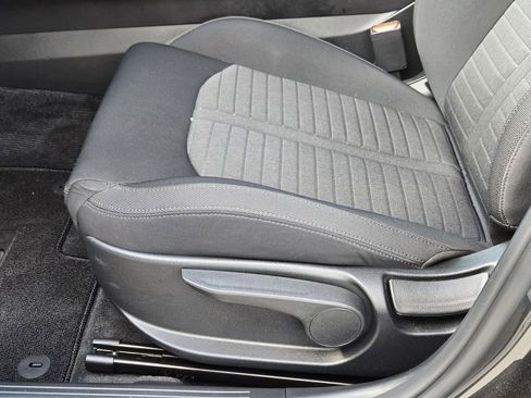 New 2025 Kia K5 LXS FWD image 19