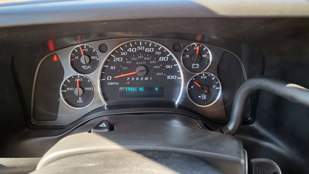 Used 2020 Chevrolet Express 2500 LT w/ LT Preferred Equipment Group RWD image 29
