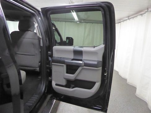 Used 2017 Ford F150 XLT w/ Equipment Group 302A Luxury image 29