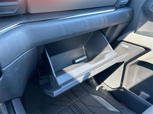 Used 2022 Chevrolet Silverado 1500 ZR2 w/ Technology Package image 29