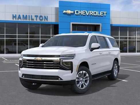 New 2026 Chevrolet Suburban LT w/ Comfort Package AWD/4WD image 6