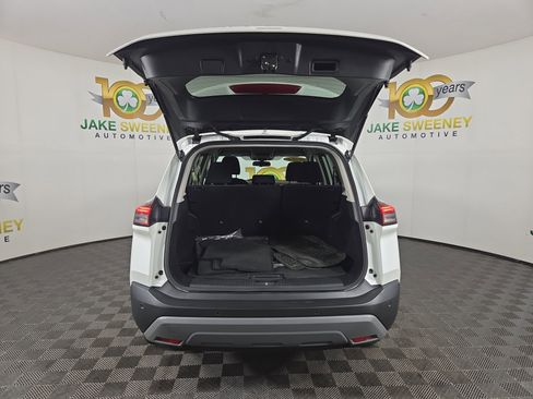 Used 2023 Nissan Rogue SV image 31