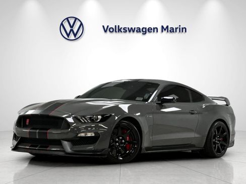 Used 2018 Ford Mustang Shelby GT350R w/ GT350R Equipment Group 920A RWD image 1