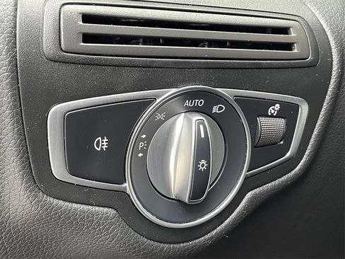 Used 2022 Mercedes-Benz GLC 300 4MATIC w/ Premium Package Lite image 27