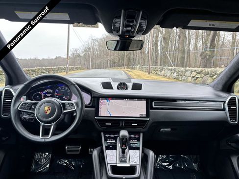 Used 2021 Porsche Cayenne GTS image 5