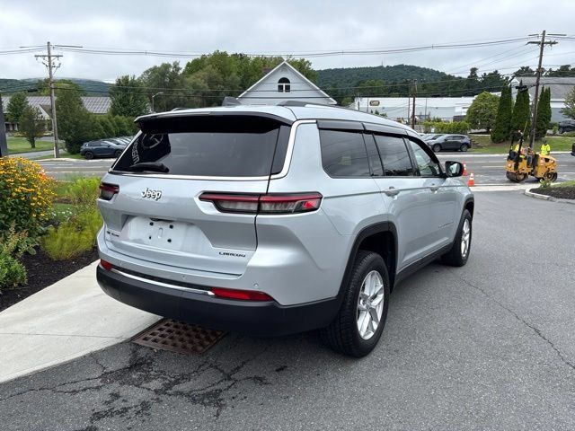 Used 2021 Jeep Grand Cherokee L Laredo w/ Luxury Tech Group I AWD/4WD image 15