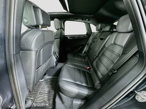 Certified 2026 Porsche Macan AWD/4WD image 24