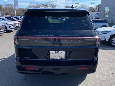 New 2026 Lincoln Navigator Reserve w/ Jet Appearance Package image 29