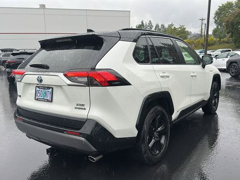 Used 2020 Toyota RAV4 XSE AWD/4WD image 3