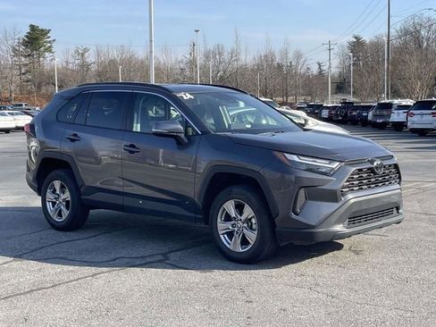 Used 2024 Toyota RAV4 XLE image 8