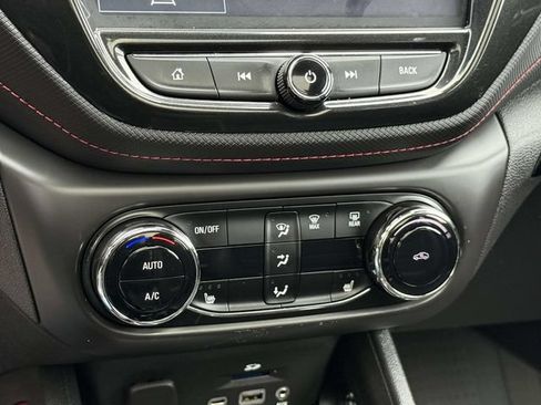Certified 2023 Chevrolet TrailBlazer RS w/ Sun and Liftgate Package AWD/4WD image 18