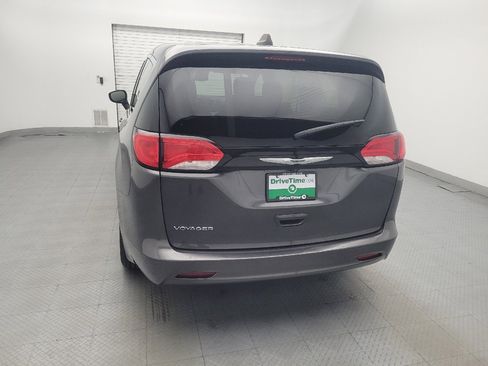 Used 2023 Chrysler Voyager LX FWD image 6