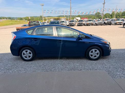 Used 2010 Toyota Prius FWD image 2
