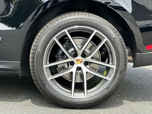 New 2026 Porsche Macan AWD/4WD image 31