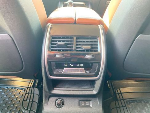 Used 2022 BMW X7 xDrive40i w/ Premium Package AWD/4WD image 22