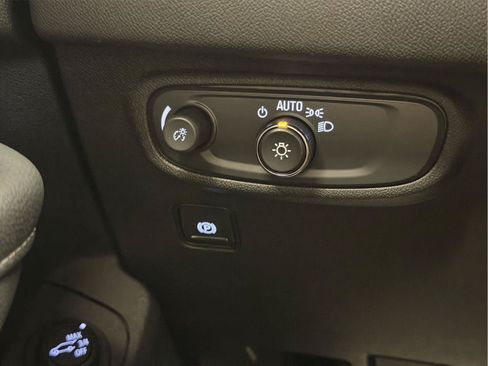 Used 2023 GMC Terrain SLE w/ Driver Convenience Package FWD image 38