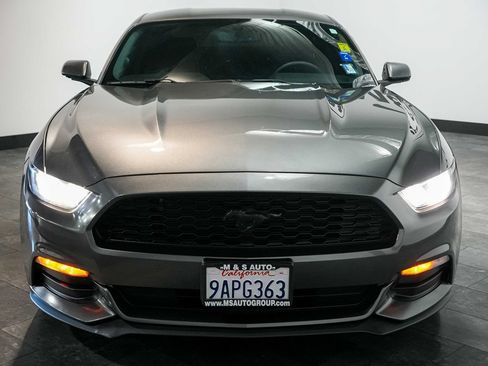 Used 2016 Ford Mustang Coupe RWD image 6