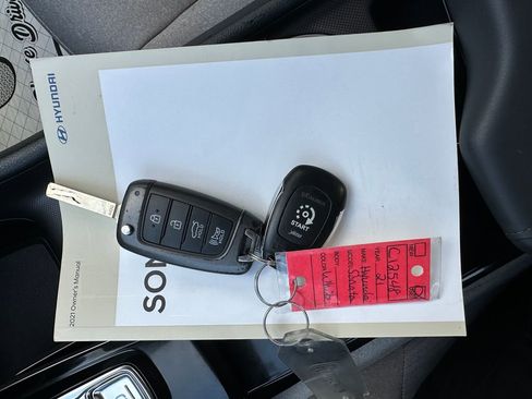 Used 2021 Hyundai Sonata SE w/ Preferred Accessory Package FWD image 8
