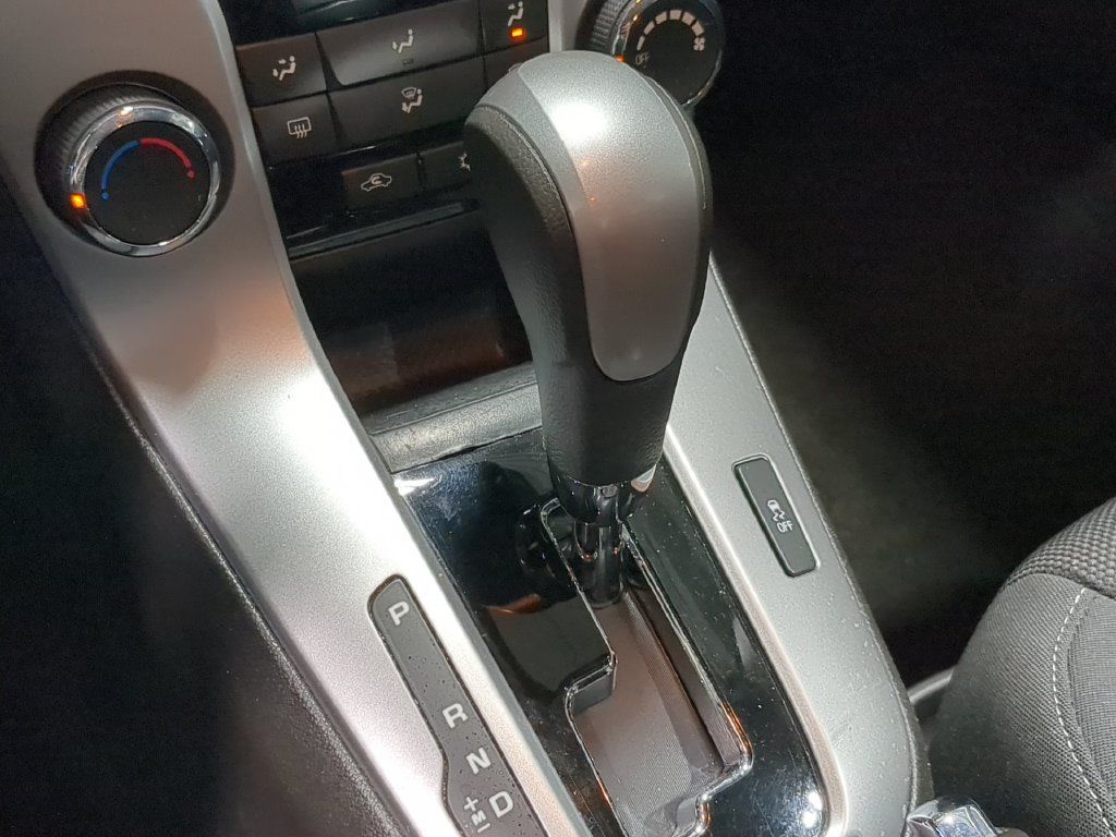 Used 2016 Chevrolet Cruze LT FWD image 32