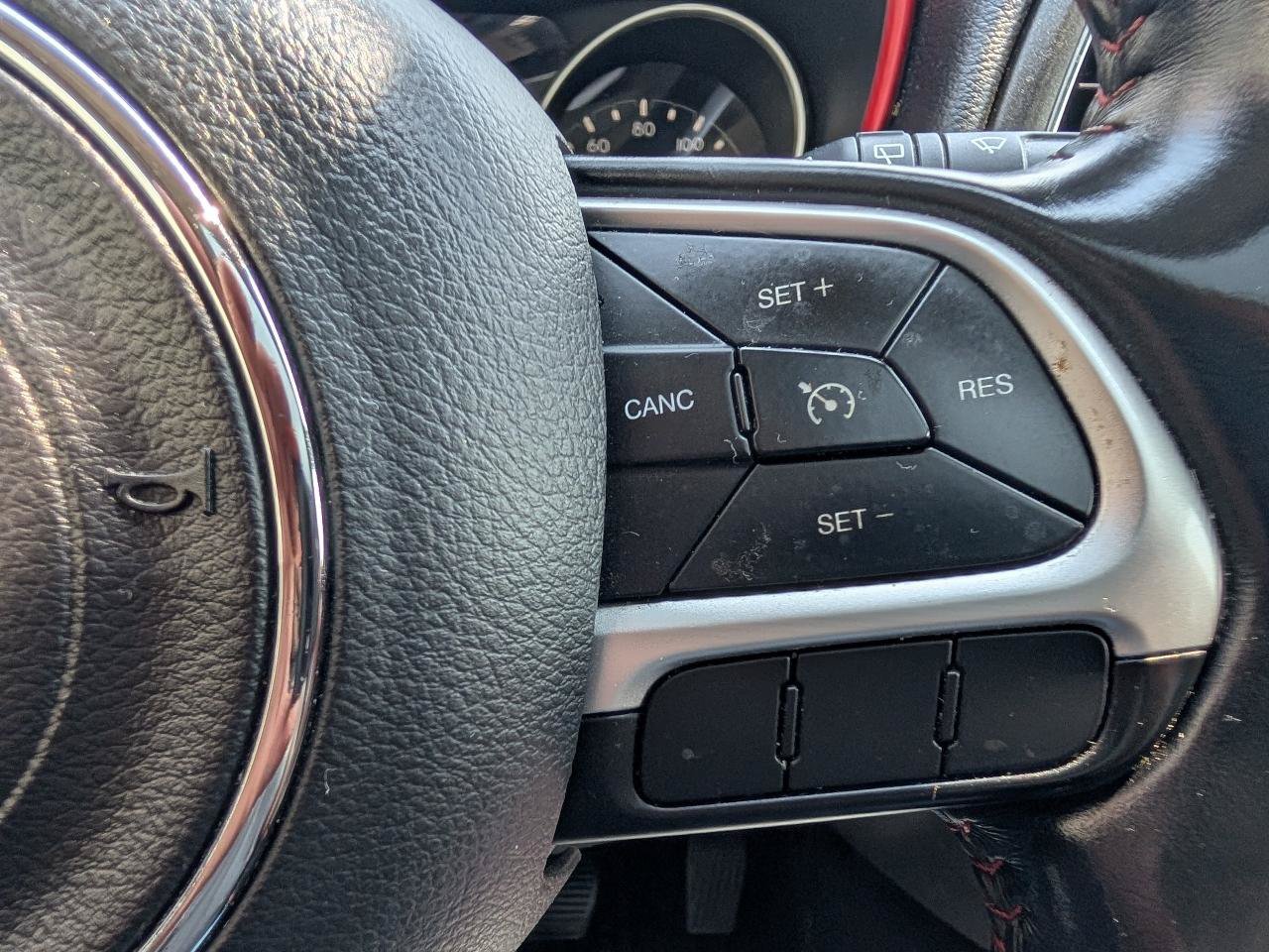 Used 2018 Jeep Compass Trailhawk w/ Leather Interior Group AWD/4WD image 17