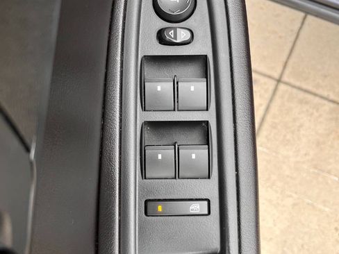Used 2015 GMC Acadia SLE AWD/4WD image 25