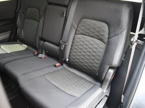 Used 2024 Nissan Pathfinder SV AWD/4WD image 22