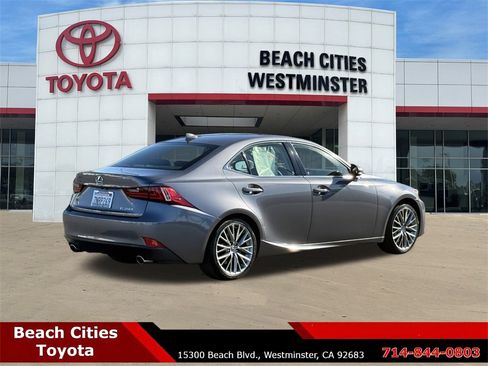 Used 2016 Lexus IS 200t image 11