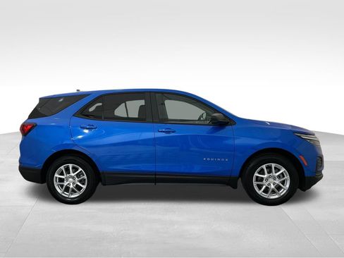 Used 2024 Chevrolet Equinox LS w/ LS Convenience Package FWD image 7