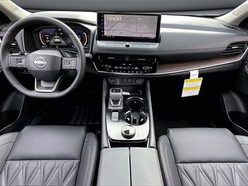 New 2026 Nissan Rogue Platinum image 5