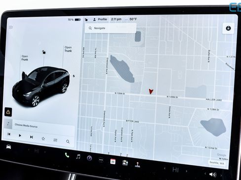 Used 2021 Tesla Model Y Long Range image 23