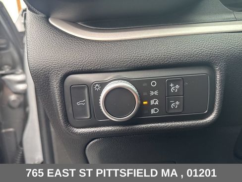 Used 2022 Ford Explorer XLT AWD/4WD image 28