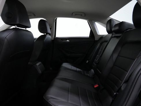 Used 2024 Volkswagen Jetta SE FWD image 22