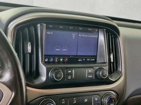 Used 2019 Chevrolet Colorado Z71 AWD/4WD image 14