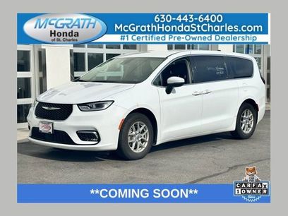 Used 2023 Chrysler Pacifica Touring-L