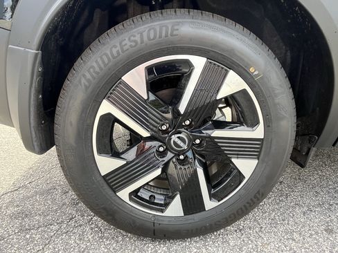 New 2026 Nissan Kicks SV w/ SV Premium Package AWD/4WD image 10