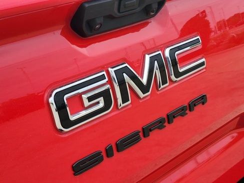 Used 2025 GMC Sierra 1500 Elevation w/ Elevation Premium Package image 9