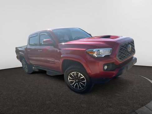 Used 2020 Toyota Tacoma TRD Sport w/ Technology Package AWD/4WD image 3