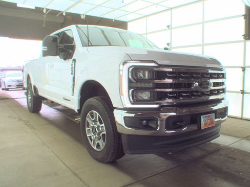 Used 2024 Ford F250 Lariat image 2