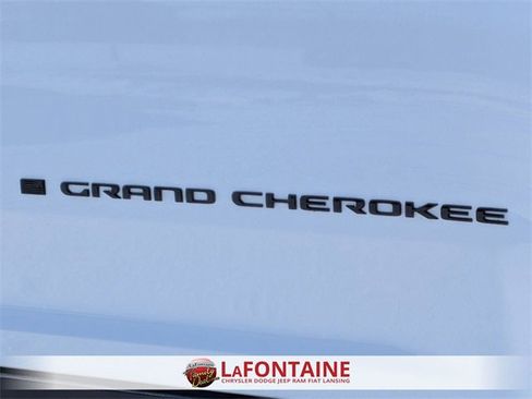 Certified 2024 Jeep Grand Cherokee L Laredo image 10