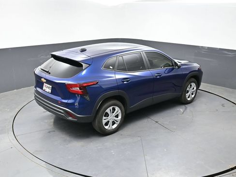 Used 2024 Chevrolet Trax LS FWD image 65