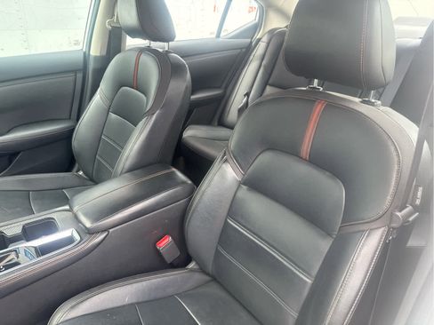 Used 2020 Nissan Sentra SR w/ Premium Package image 50