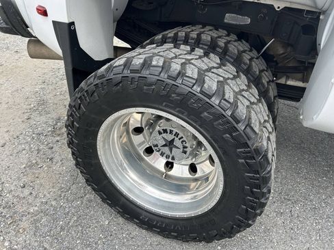 Used 2015 GMC Sierra 3500 Denali w/ Duramax Plus Package AWD/4WD image 12