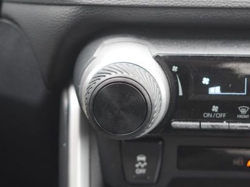 Used 2023 Toyota RAV4 LE FWD image 27