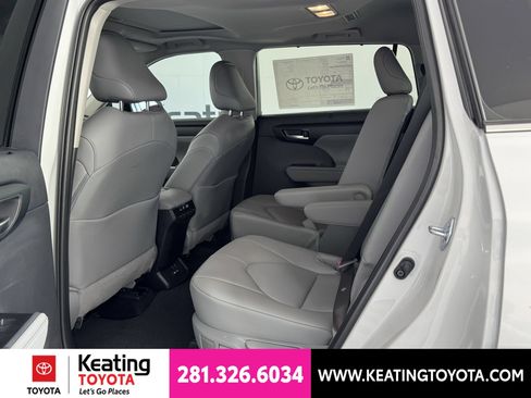 New 2026 Toyota Highlander XLE AWD/4WD image 6