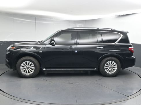 Used 2021 Nissan Armada SV image 5