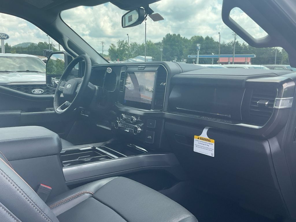 New 2026 Ford F250 Lariat w/ Black Appearance Package AWD/4WD image 11