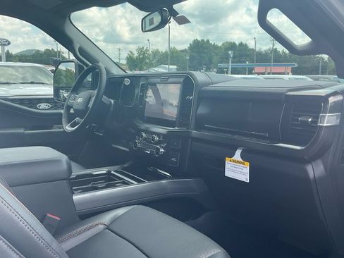 New 2026 Ford F250 Lariat w/ Black Appearance Package AWD/4WD image 11